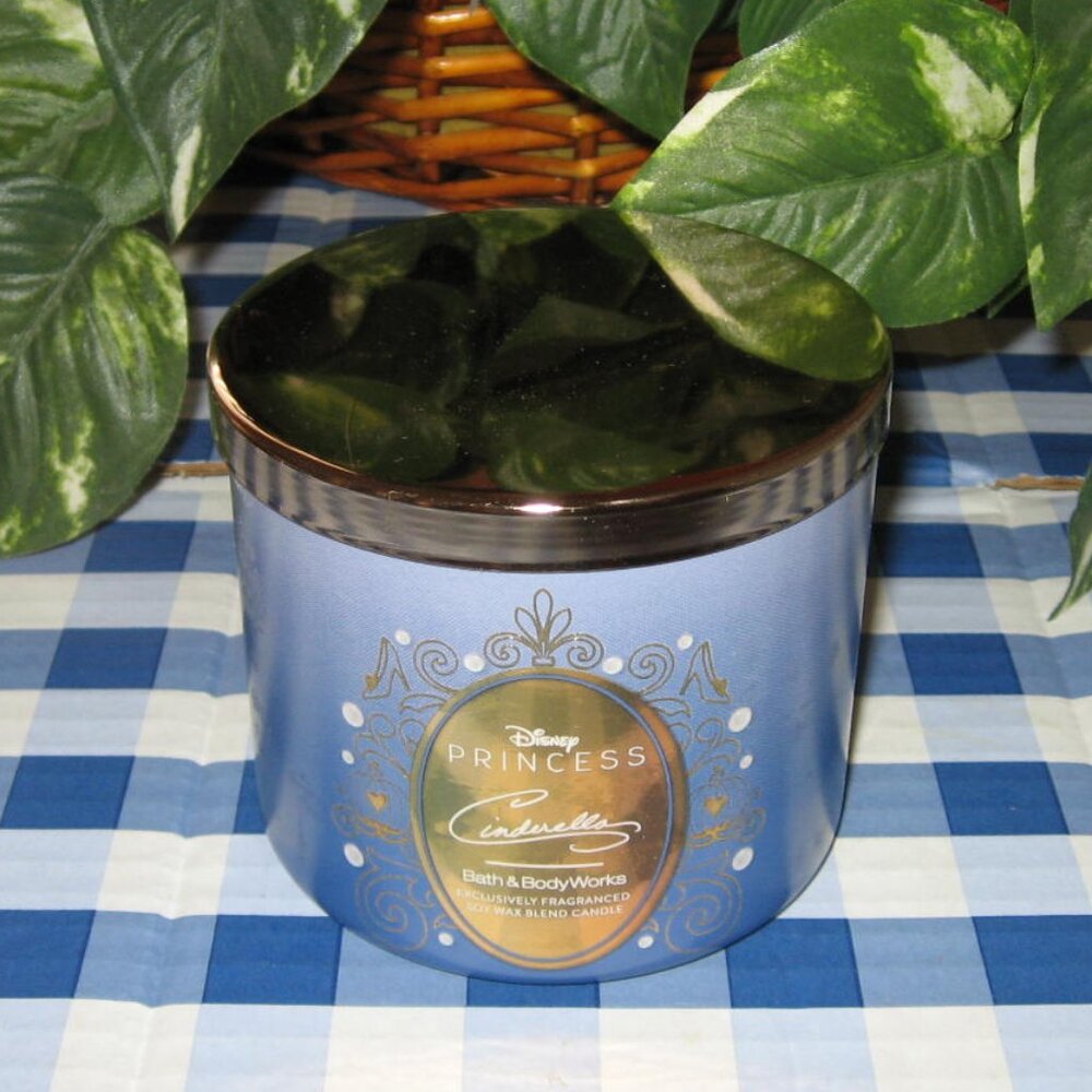 BBW Disney Priness Cinderella 3 Wick Candle Limited Edition NIB